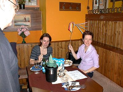 tn_U2certu020425_09_JPG.jpg