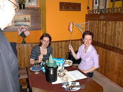 tn_U2certu020425_09_JPG.jpg