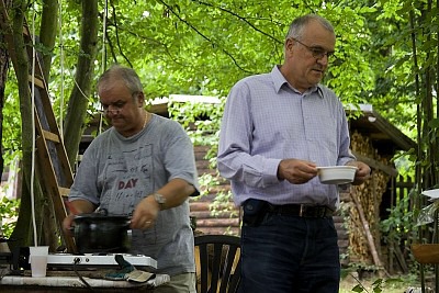 tn_IMG_4098rw_mid_jpg.jpg