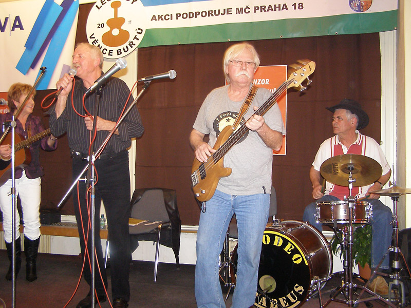 014-Konkurence 2_8x6.jpg